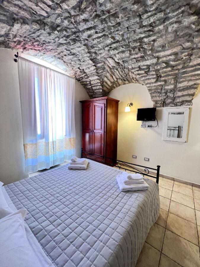 La Vecchia Torre Hotell Bosa Exteriör bild
