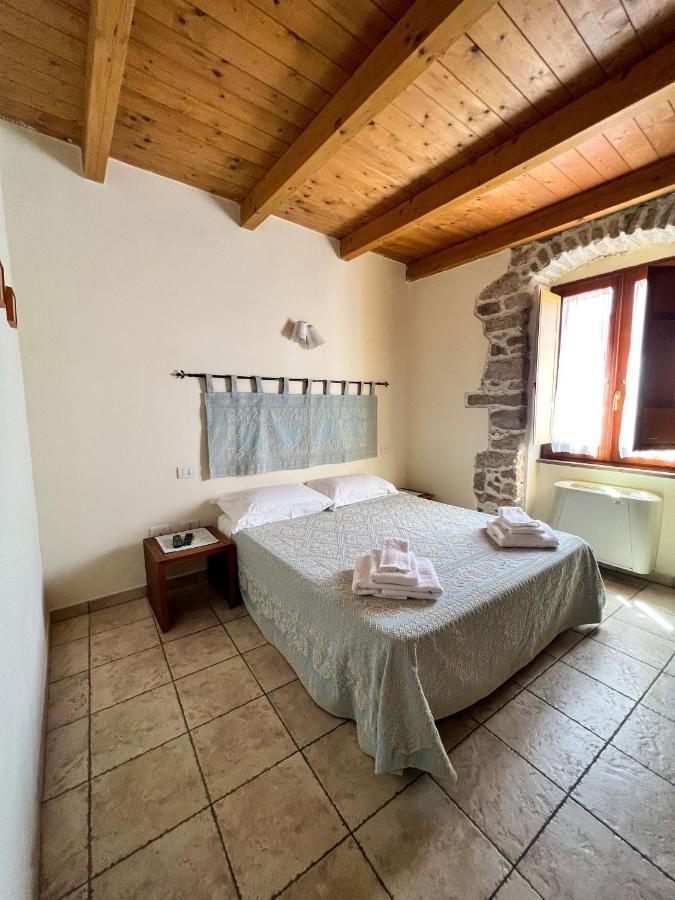 La Vecchia Torre Hotell Bosa Exteriör bild