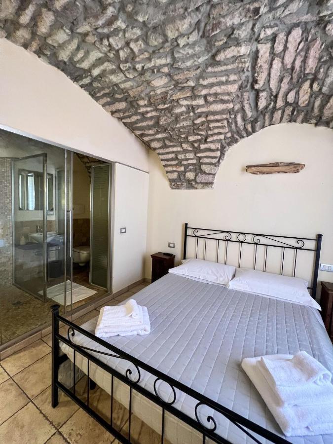 La Vecchia Torre Hotell Bosa Exteriör bild