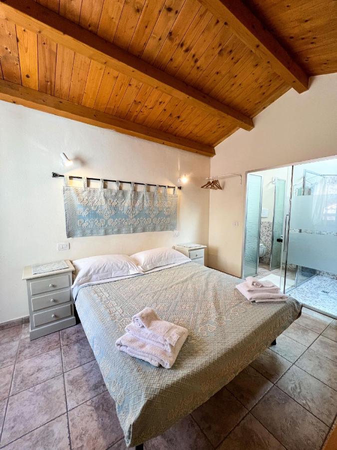 La Vecchia Torre Hotell Bosa Exteriör bild