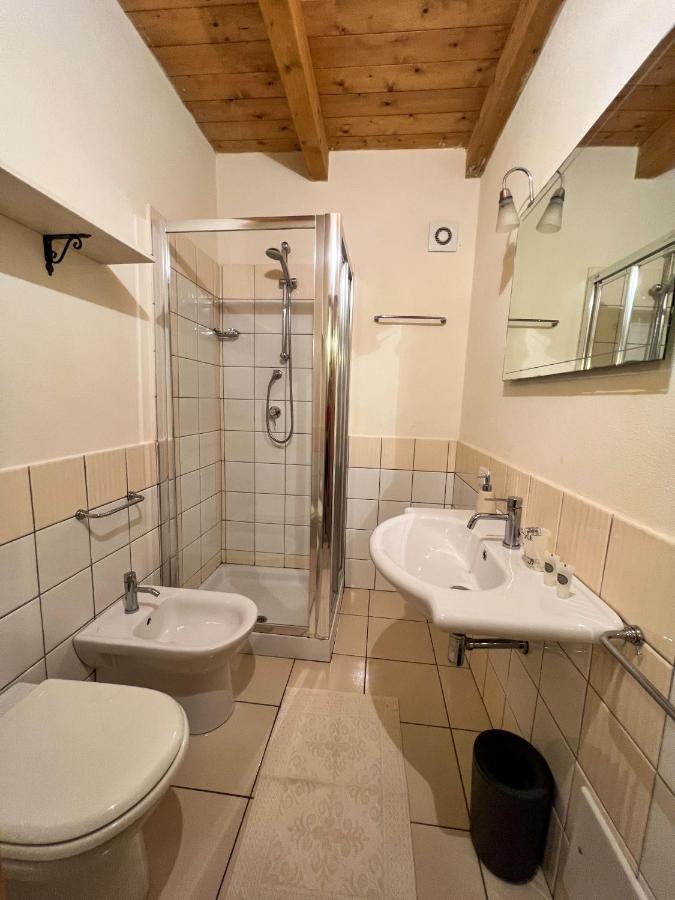 La Vecchia Torre Hotell Bosa Exteriör bild